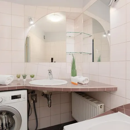 Comfy Powstancow Slaskich By Renters Apartment