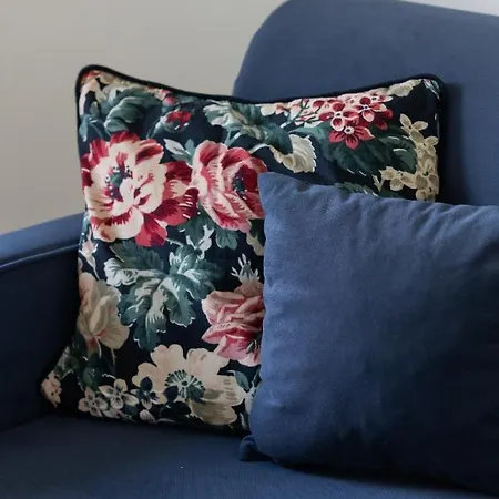 Comfy Powstancow Slaskich By Renters Appartamento